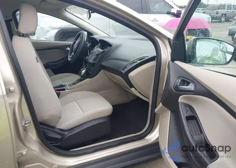 2018 Ford Focus Se z USA, uszkodzony, nr VIN 1FADP3F22JL287712